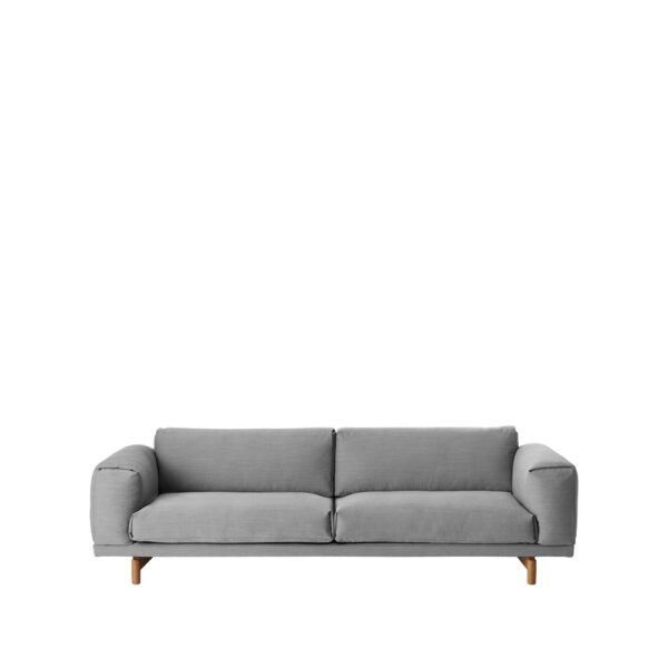 Muuto Rest Sofa 3-Sitzer Stoff steelcut trio ii 13 light grey, Eichenholzbeine